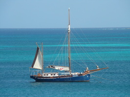 2007 10-Aruba Sailboat